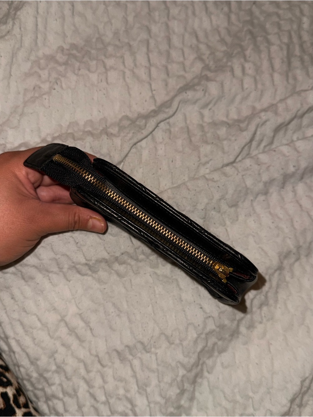 Classic Quilted Leather wallet Pouch in Black with Gold Logo - Picture 4 of 6
